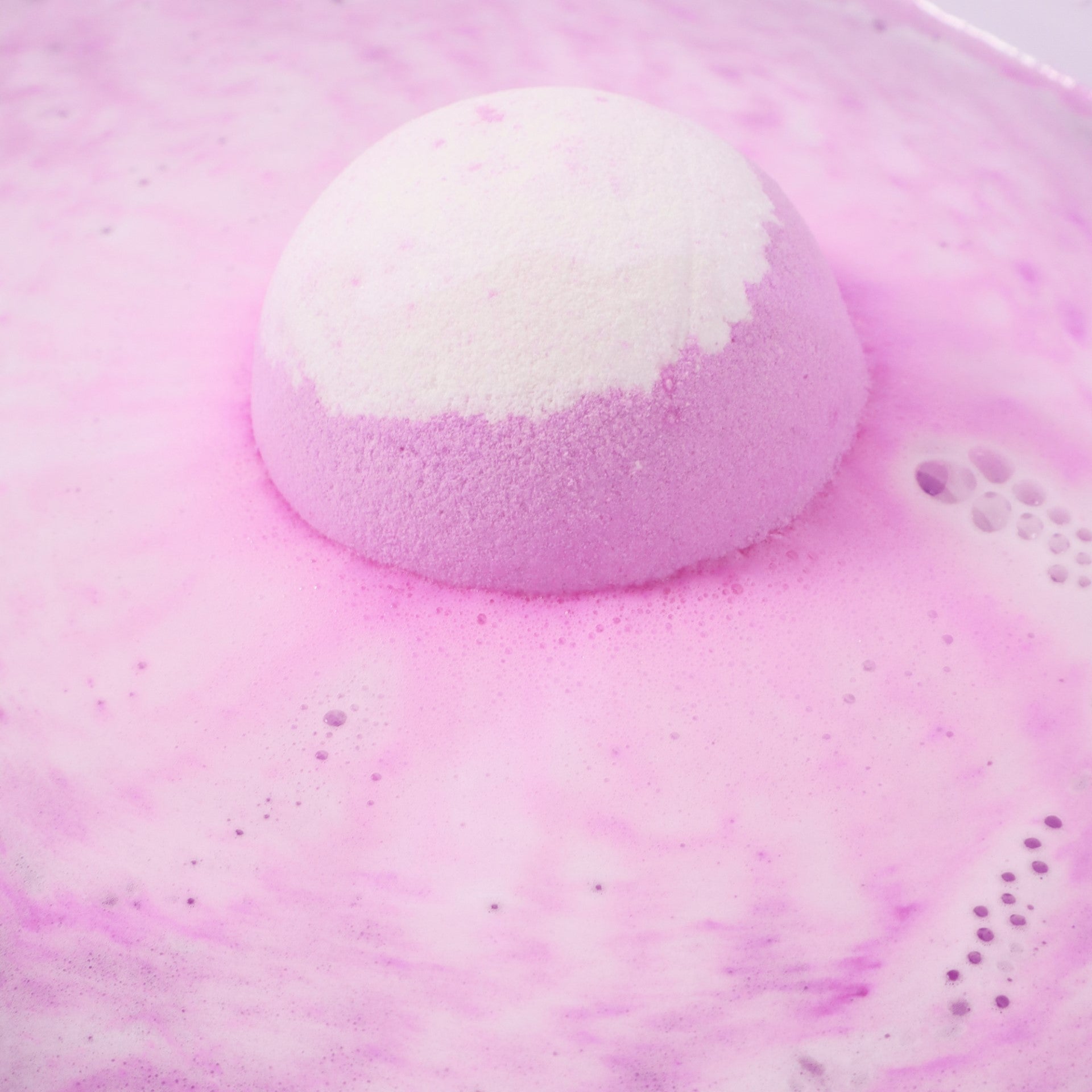 BATH BOMB